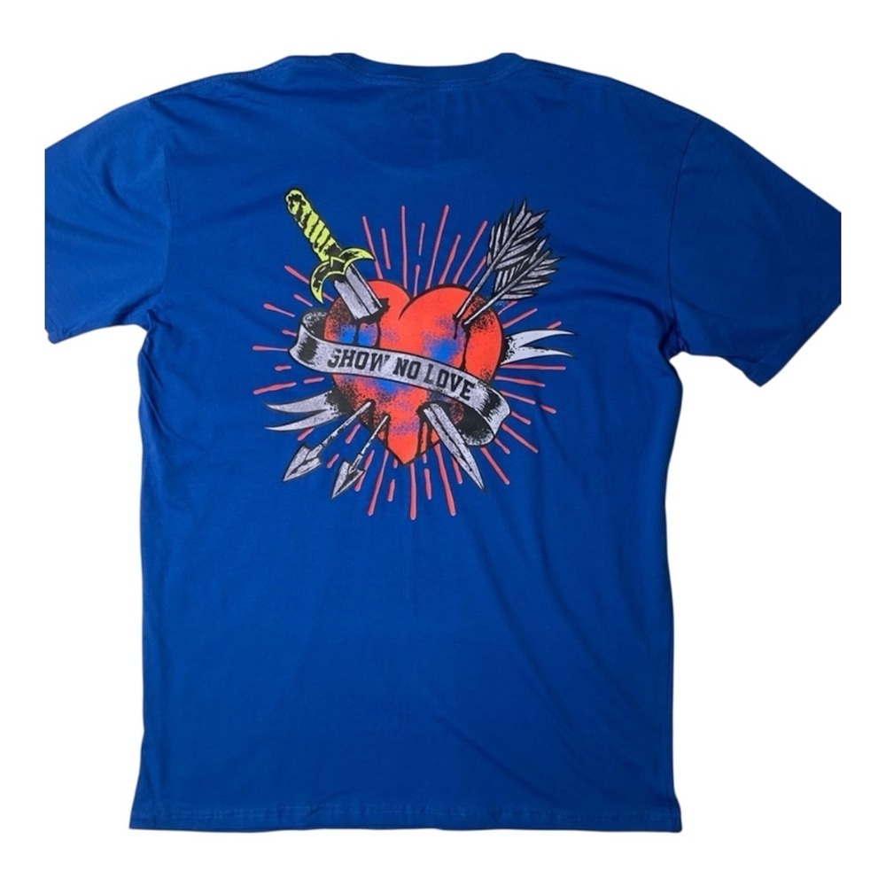 Show love graphic tee Sz xl